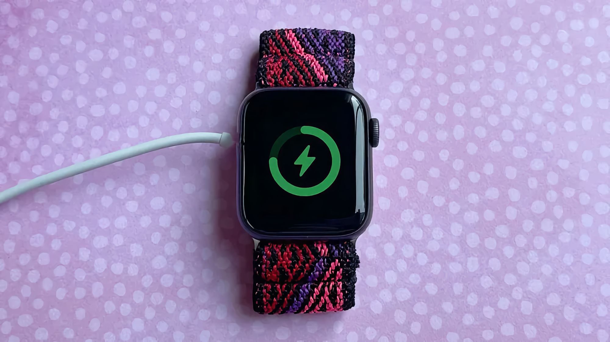 Aprende a ativar os lembretes de carga do Apple Watch post image