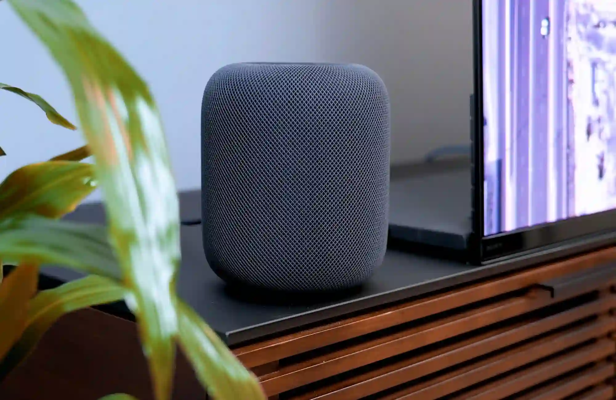 Já podes comprar o HomePod 2 em Espanha e recebê-lo em Portugal