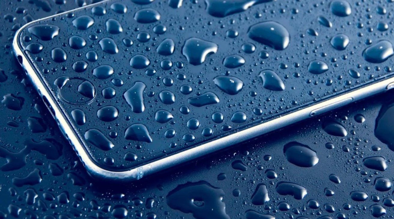 Deixaste cair o iPhone na água? Eis o que deves fazer