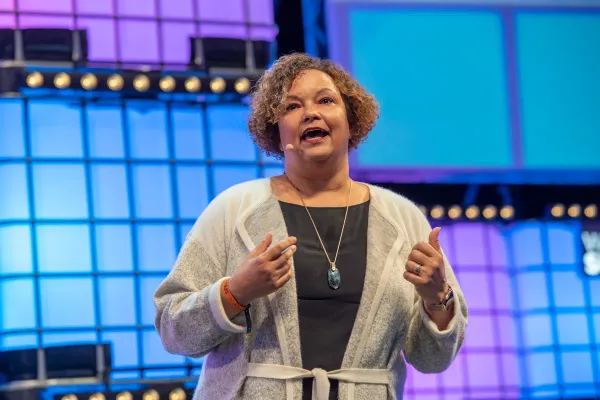 Lisa Jackson é mais uma executiva da Apple a marcar presença na Web Summit 2022